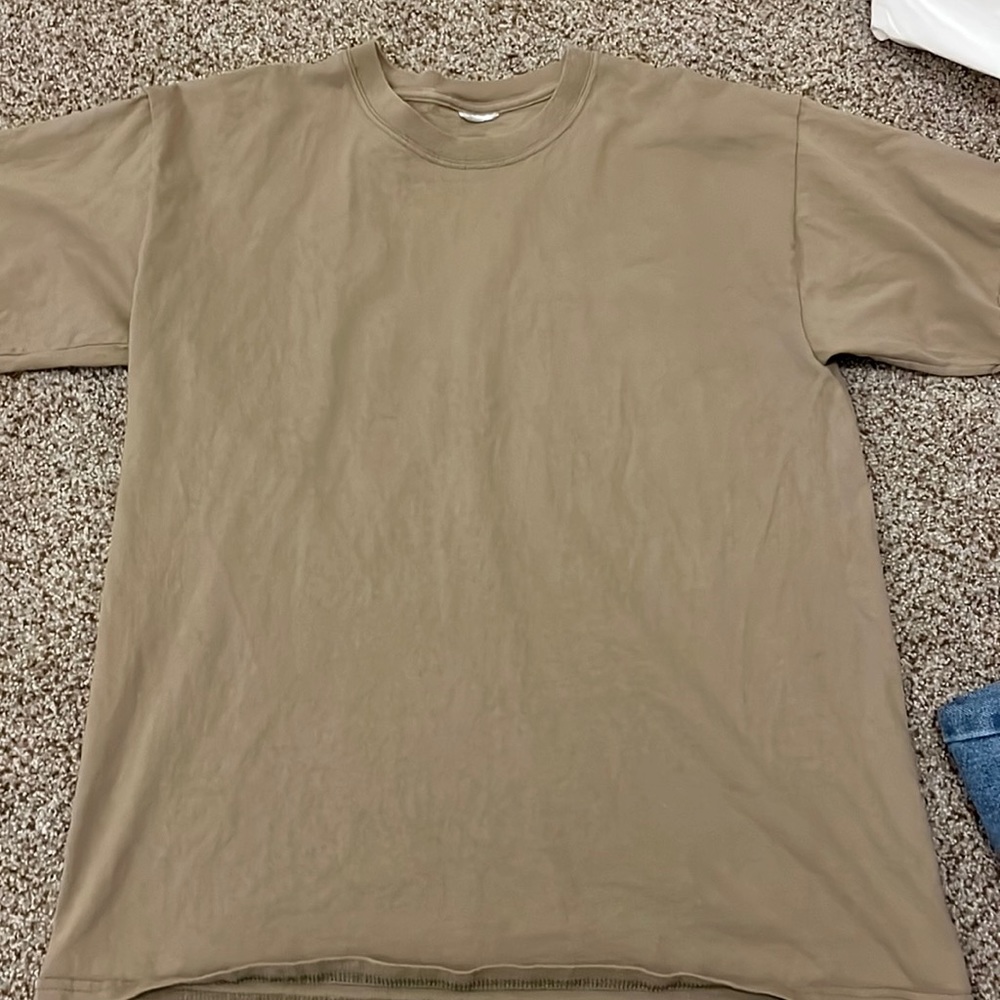 tan tshirt